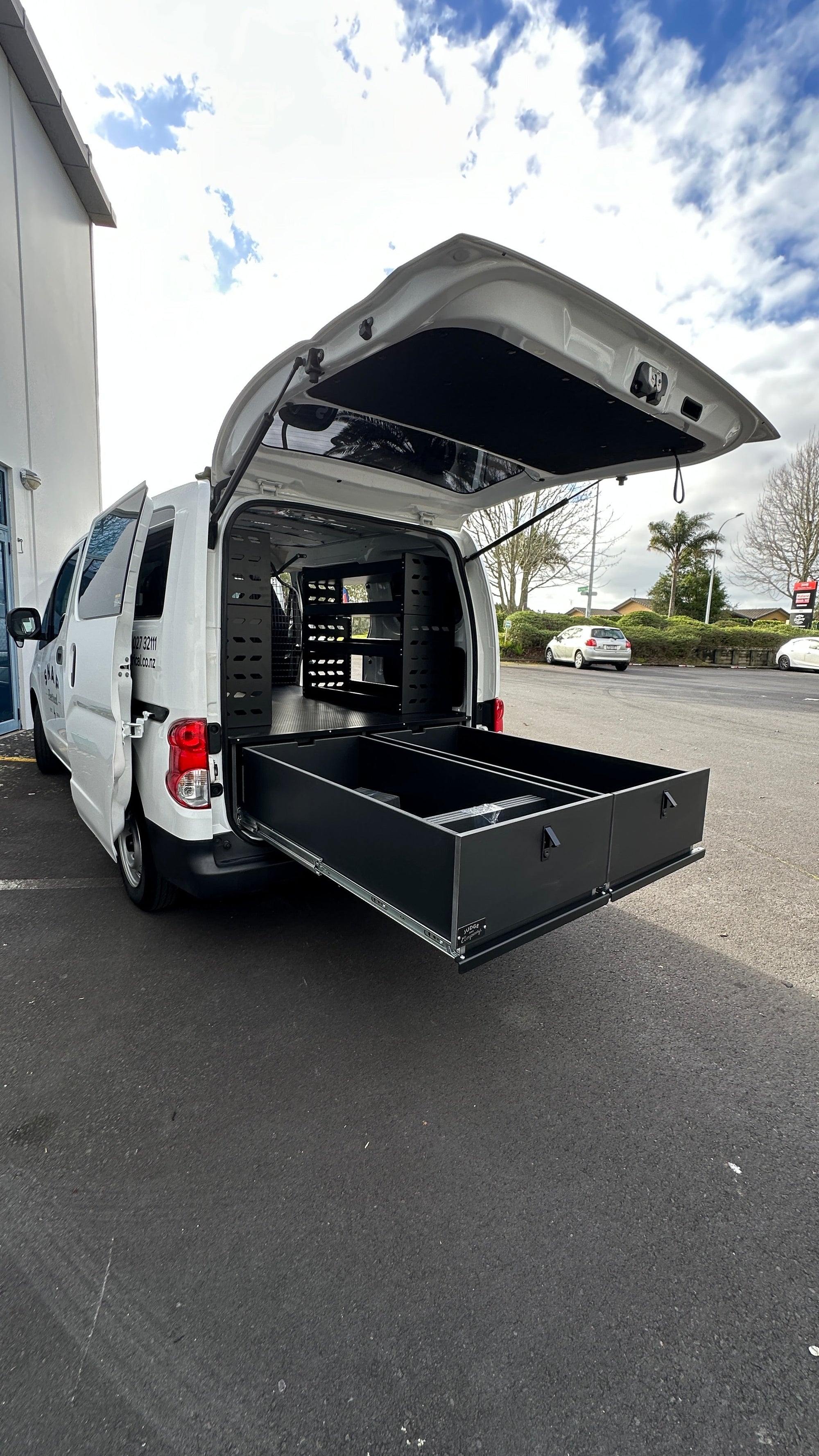 Van Fitout Systems [ASH]